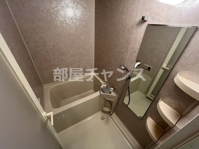 スクエア名駅南の浴室
