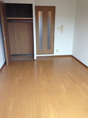 【洋室】 | ロジュマン松和