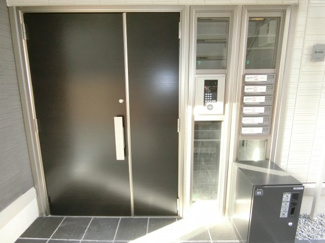 【エントランス】