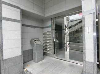 【エントランス】