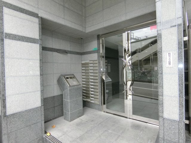 【エントランス】 | ロイヤルコート華