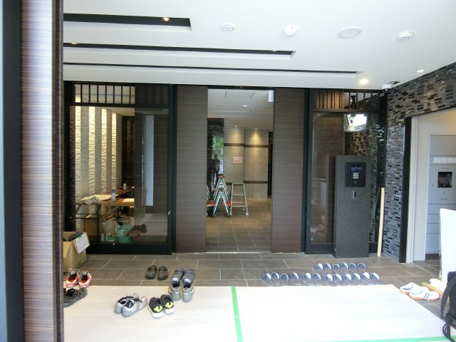 【エントランス】 | エスリードレジデンス大阪天王寺