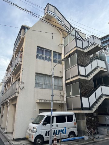 高久ビルの外観