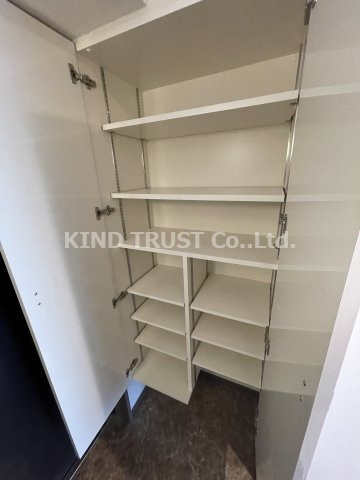 ネットフローラ天満橋の玄関|明るい玄関です