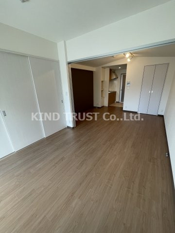 ネットフローラ天満橋の居間・リビング|こちらの居間で趣味の時間をお楽しみください