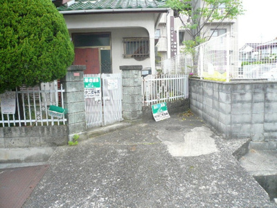 【エントランス】 | 登美の里町貸家