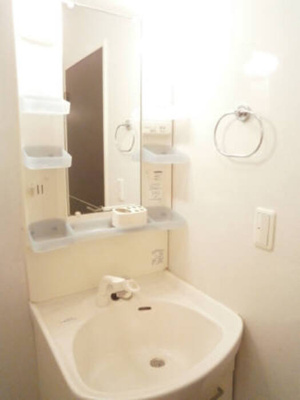 【洗面所】 | イーストコート | 温水洗浄便座