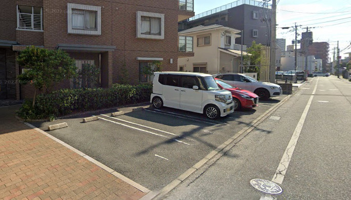グランベールさくら小路の駐車場