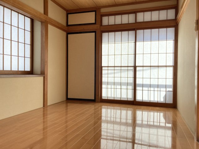 【洋室】 | ファミール春日