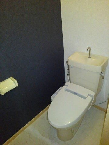 コーポラス長浜（Ａ）のトイレ|落ち着いたトイレです