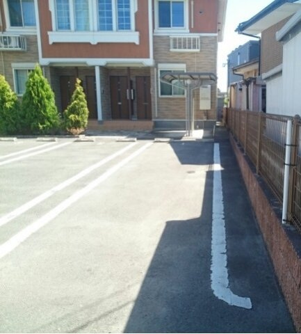 グラース　明の駐車場|駐車スペースもあります
