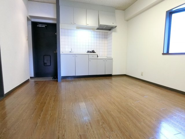 【居間・リビング】 | ワイズコート松崎町