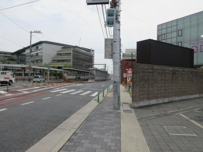 アテナリー右京の周辺|前面道路