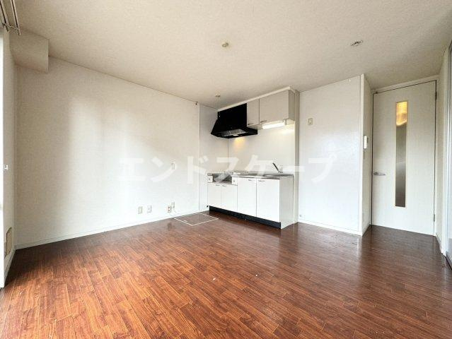 T's Garden Bの居間・リビング|高崎、前橋、伊勢崎エリアのお部屋探しはエンドスケープまで！お客様の理想お聞かせ下さい♪