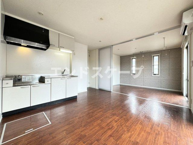 T's Garden Bの居間・リビング|高崎、前橋、伊勢崎エリアのお部屋探しはエンドスケープまで！お客様の理想お聞かせ下さい♪