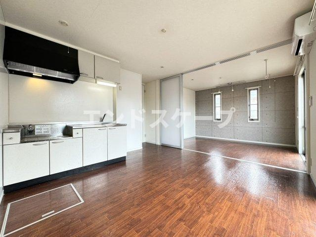 T's Garden Bの居間・リビング|高崎、前橋、伊勢崎エリアのお部屋探しはエンドスケープまで！お客様の理想お聞かせ下さい♪