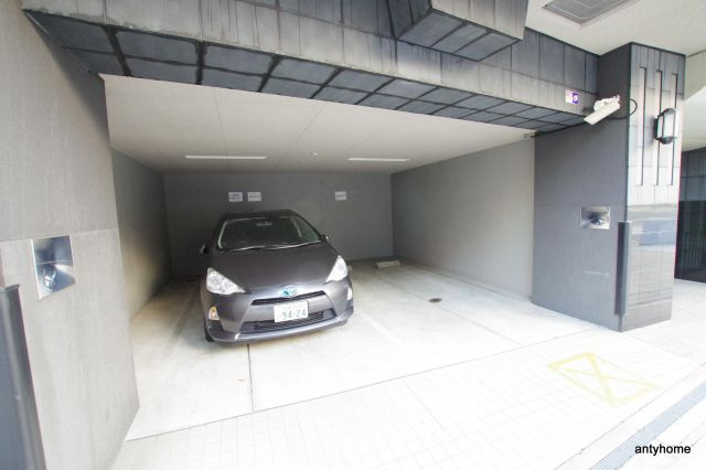エステムプラザ梅田EAST　仲介手数料無料の駐車場