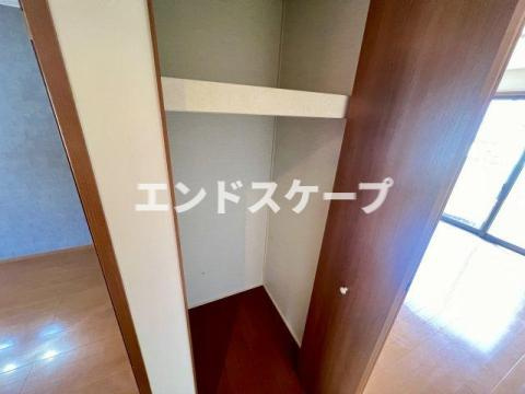 プレミール　A棟の収納|高崎、前橋、伊勢崎エリアのお部屋探しはエンドスケープまで！お客様の理想お聞かせ下さい♪