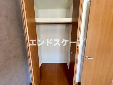 プレミール　A棟の収納|高崎、前橋、伊勢崎エリアのお部屋探しはエンドスケープまで！お客様の理想お聞かせ下さい♪