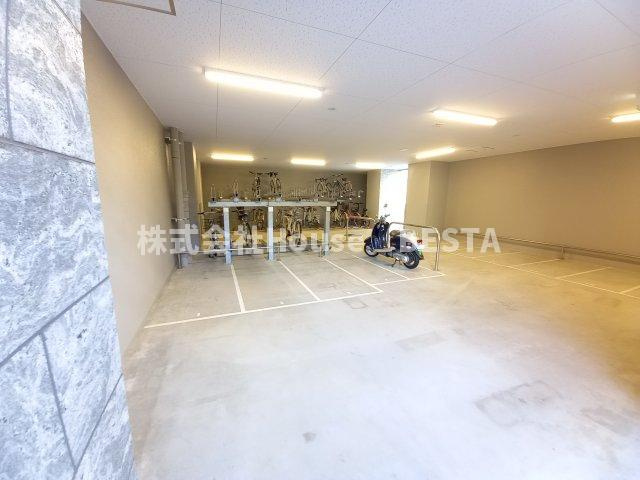 エスリードザ・ランドマーク神戸の駐車場