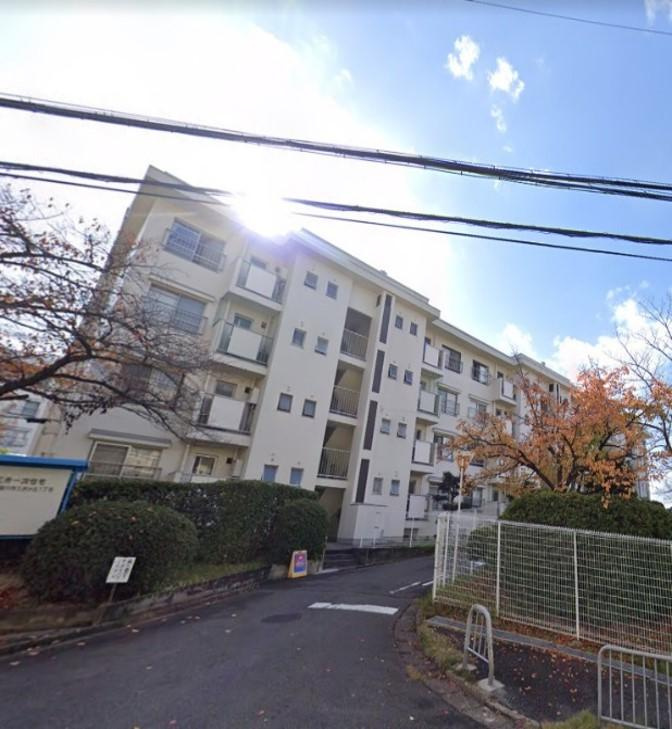 香里三井団地A-10号棟の外観|新しい生活にいかがでしょうか？外観はお住まいの顔になります。こだわりたいポイントですね。水回りリフォームやリノベーションも承ってます。
■現地見学・資金計画相談・住宅ローン相談もお問合せ受付中■