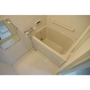 コートまきもりの浴室