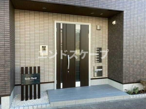 ベルフォーレのエントランス|高崎、前橋、伊勢崎エリアのお部屋探しはエンドスケープまで！お客様の理想お聞かせ下さい♪