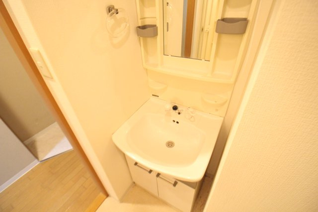 オズレジデンス花園の洗面所|脱衣スペースもあります