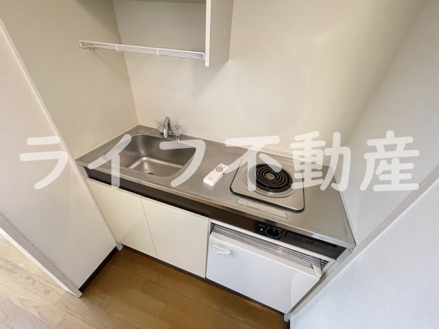 グリーンハウスのキッチン|コンパクトなキッチンで掃除もラクラク