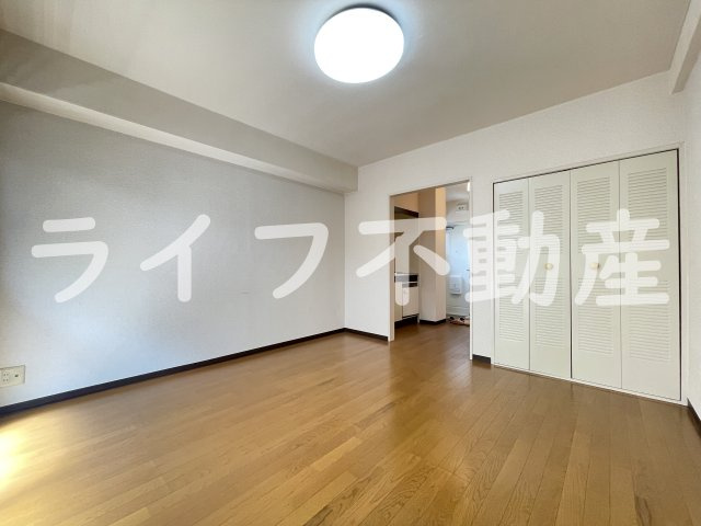 グリーンハウスの洋室|明るい洋室です