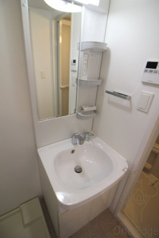S-RESIDENCE福島grandeの独立洗面台
