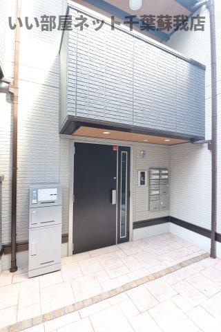 アヴァンスコート壱番館のエントランス|落ち着いたエントランスです