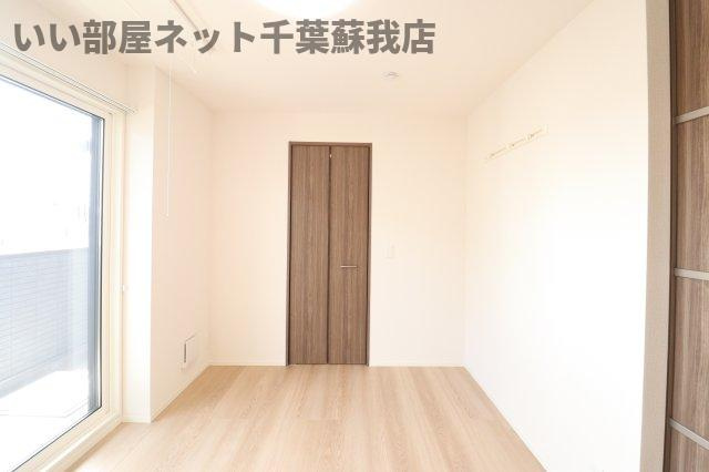 アヴァンスコート壱番館の洋室|明るい洋室です