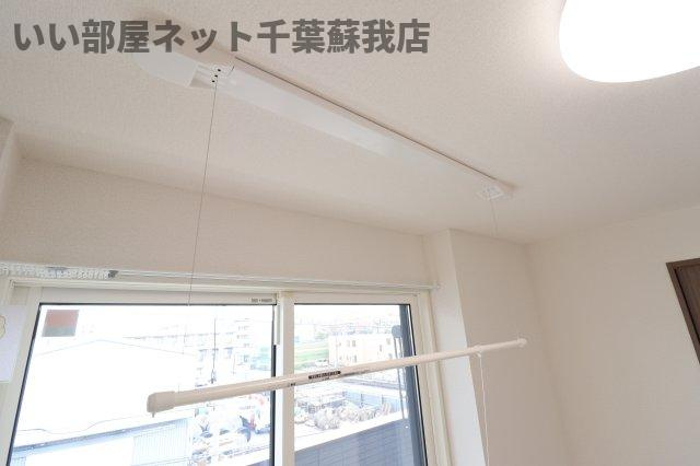 アヴァンスコート壱番館のその他|室内物干し機