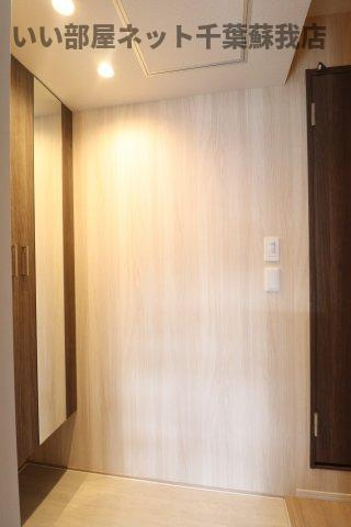アヴァンスコート壱番館の玄関|収納もある玄関です