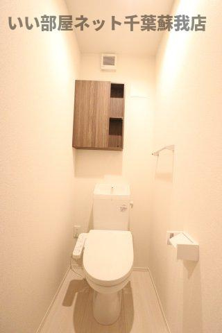 アヴァンスコート壱番館のトイレ|ゆったりとした空間のトイレです