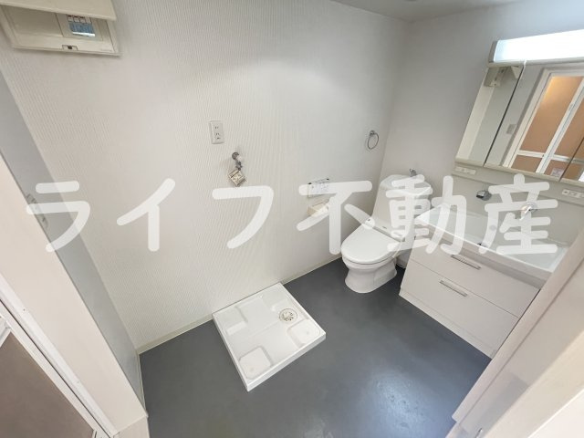 Tierra 長瀬 staの洗面所|明るい洗面所です