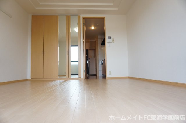 熊本市北区龍田５丁目のアパートの居間・リビング