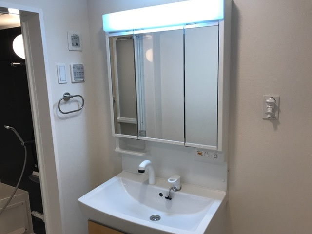 トリコロールⅢの洗面所