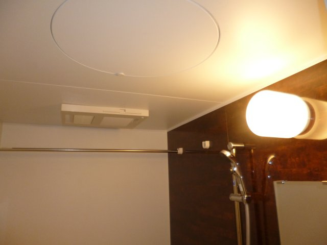 シャイン・パレスの浴室|浴室乾燥機