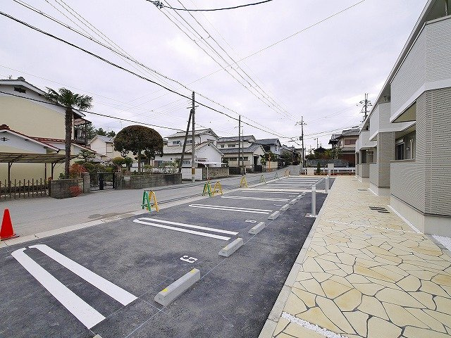 ベル・シャトーの駐車場|駐車スペースもあります