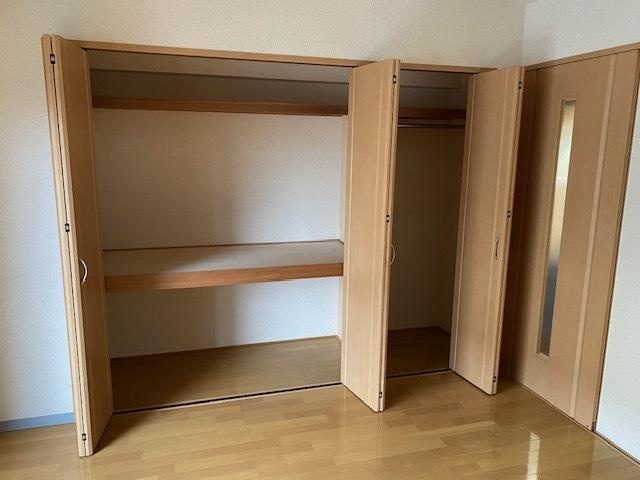 川崎市多摩区中野島４丁目の賃貸マンションの収納