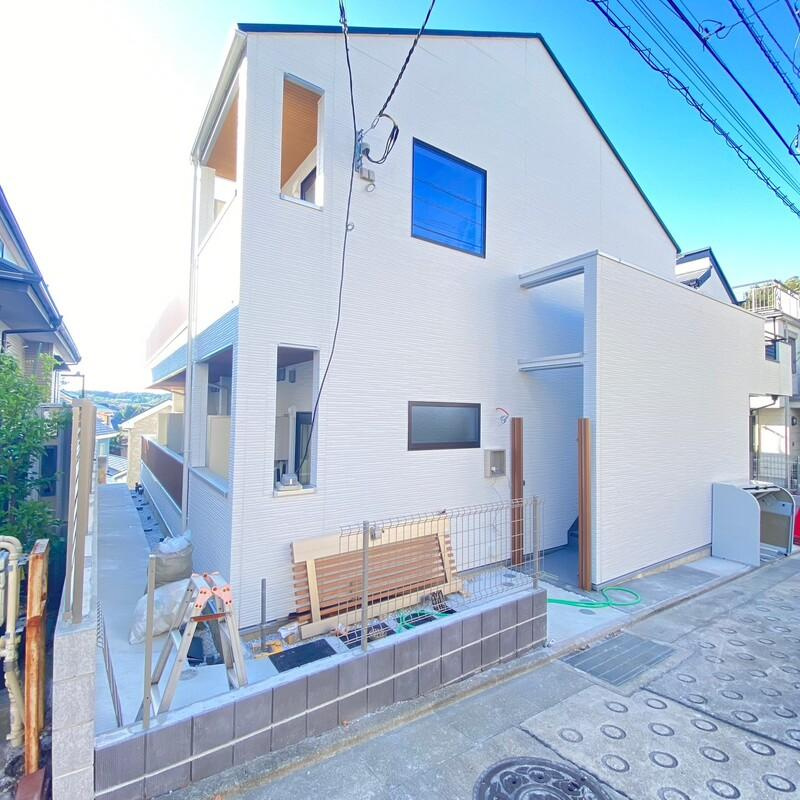 川崎市多摩区生田５丁目のアパートの外観