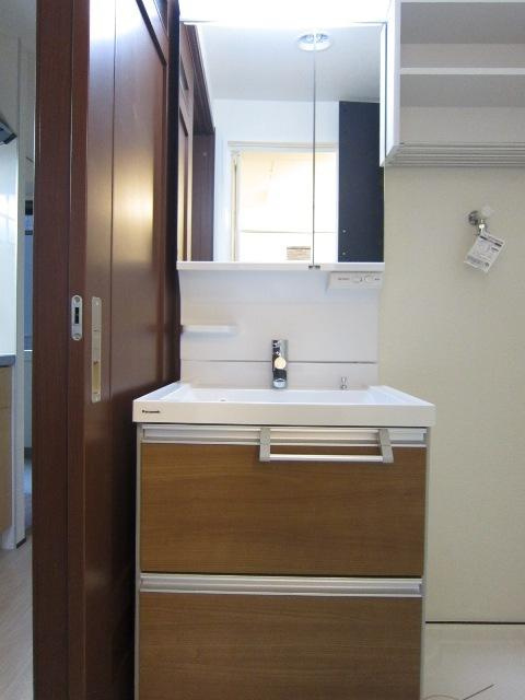 川崎市高津区下作延２丁目の賃貸マンションの洗面所