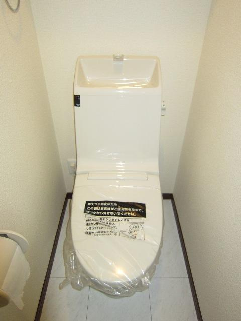 川崎市高津区下作延２丁目の賃貸マンションのトイレ