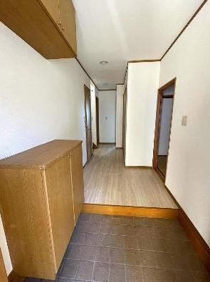 向原2丁目戸建の玄関