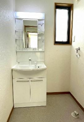 向原2丁目戸建の洗面所