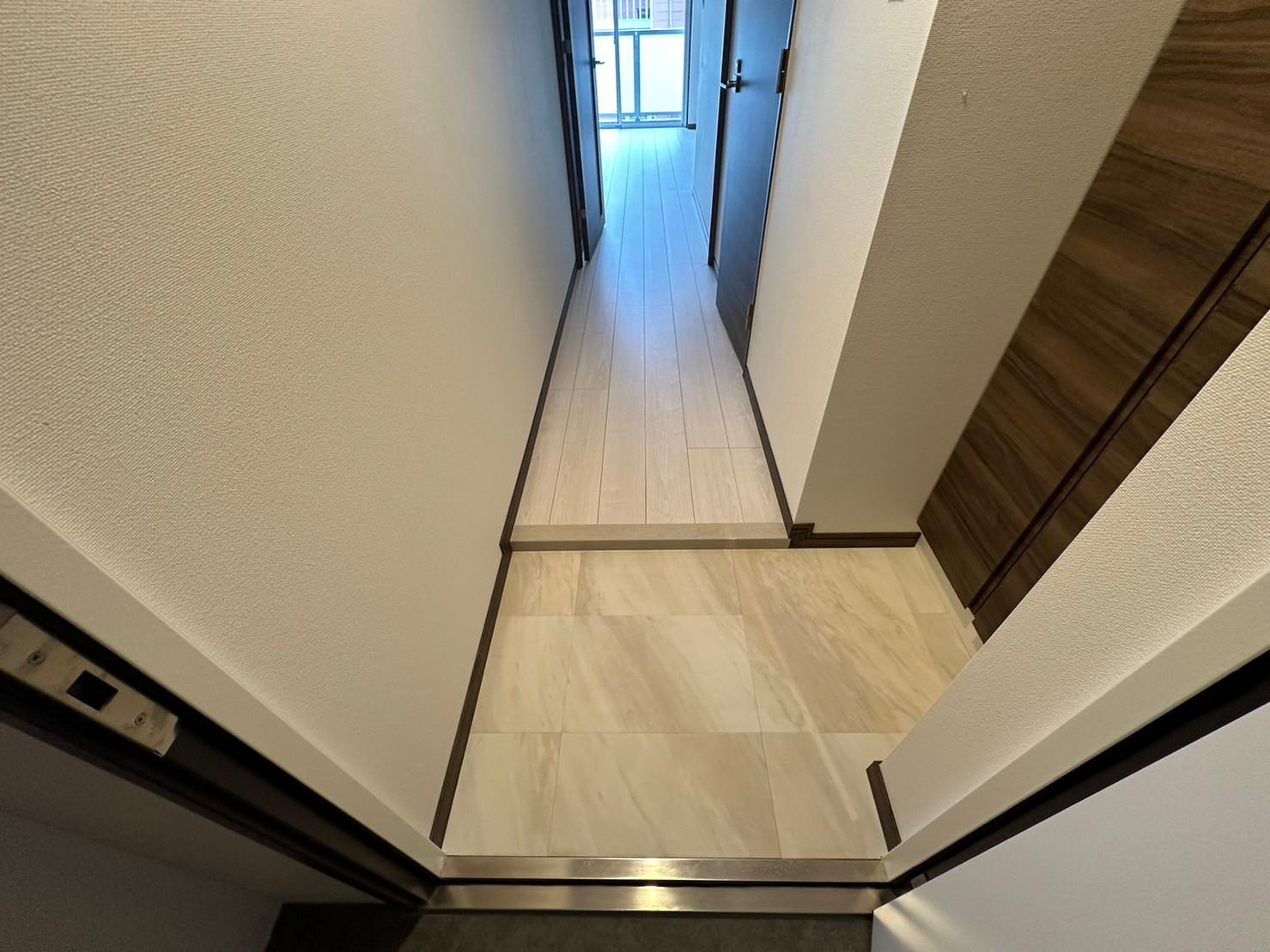 川崎市多摩区中野島５丁目の賃貸マンションの玄関