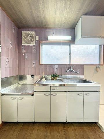 川崎市中原区上新城１丁目の賃貸マンションのキッチン