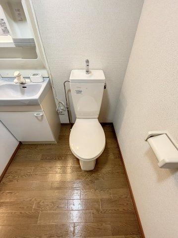 川崎市中原区上新城１丁目の賃貸マンションのトイレ